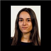 Soy una persona trabajadora y a la vez divertida con muchas ganas de enseñar. Ofrezco clases a personas que cursen primaria y ESO. También hago algunas asignaturas de bachillerato.